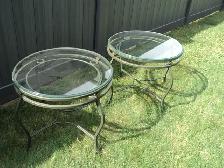 NICE PAIR! 2 Tables  24' Diameter ~ Brass accents NO SCRATCHES! - Photo 3