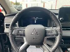 2022 Mitsubishi Outlander - Photo 19