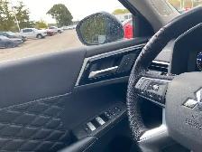2022 Mitsubishi Outlander - Photo 22