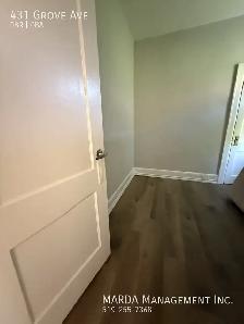 2-Bedroom House for Rent in Central Windsor | Fenced Yard & In-S - Photo 7