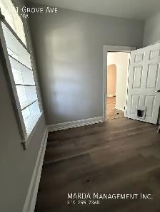 2-Bedroom House for Rent in Central Windsor | Fenced Yard & In-S - Photo 8
