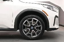 2025 BMW X2 XDRIVE AWD | LEATHER | HEATED SEATS | SUNROOF | APPL - Photo 31