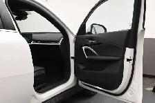 2025 BMW X2 XDRIVE AWD | LEATHER | HEATED SEATS | SUNROOF | APPL - Photo 32