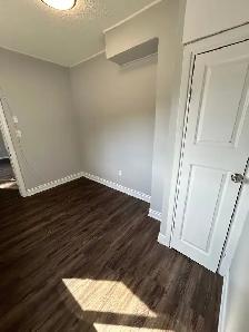 3 Bedroom Main Floor Apartment! - Photo 13