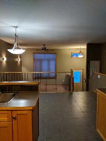 Great 3 Bedroom Unit in Johnstone Crossing! - Photo 2