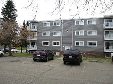 2 Bedroom Unit Across From Hospital! - Photo 3