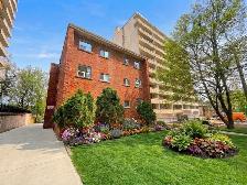 Spacious Bachelor Apartment in a Prime Location