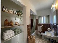 Spacious Bachelor Apartment in a Prime Location - Photo 7