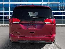 2020 Chrysler Pacifica Launch Edition | Clean Carfax | New - Photo 5