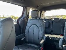 2020 Chrysler Pacifica Launch Edition | Clean Carfax | New - Photo 13