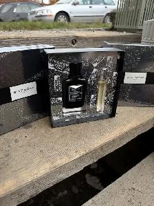 Givenchy Gentleman Society Gift Set – 60ml EDP   Travel Spray - Photo 2