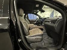 2027 GMC Acadia Denali Ultimate - Photo 12