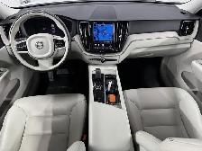 Volvo XC60 B6 Plus version foncée AWD 2023 à vendre - Photo 19