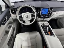 Volvo XC60 B6 Plus version foncée AWD 2023 à vendre - Photo 20
