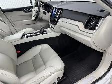 Volvo XC60 B6 Plus version foncée AWD 2023 à vendre - Photo 23