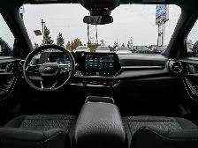 2026 Chevrolet Equinox AWD LT Panoramic Sunroof | 19" Wheels - Photo 30