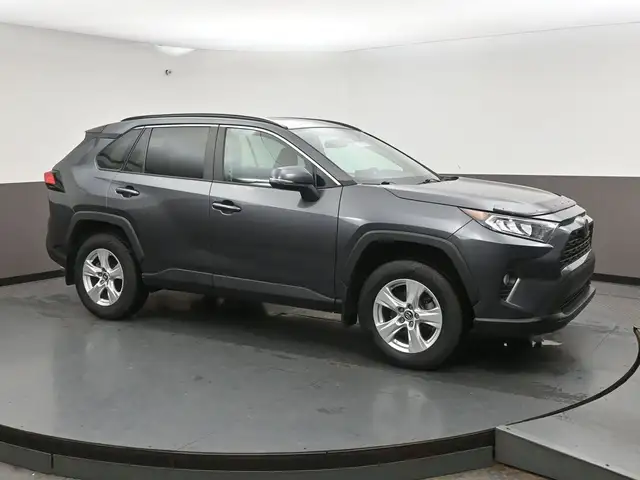 2020 Toyota RAV4 XLE AWD Low 52,968 km | Power Sunroof | 902-464