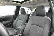 2025 Toyota Corolla LE UPGRADE - SUNROOF - ALLOYS Power Sunroof - Photo 4