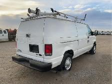 2014 Ford E-Series E-150 - Photo 4
