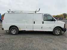 2013 Chevrolet Express - Photo 4