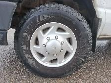 2011 Ford E-Series - Photo 16
