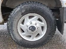 2011 Ford E-Series - Photo 17