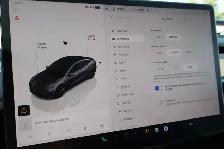 2023 Tesla Model 3 - Photo 18