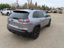 2022 Jeep Cherokee Altitude 3.2L Pentastar Vvt V6 W/Ess - Photo 9