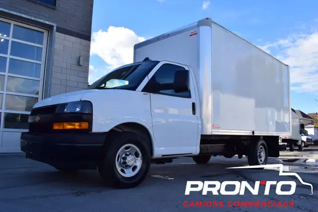 2025 Chevrolet Express V8  Cube 14 pieds  Roue Simple  GARANT