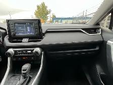 2019 Toyota RAV4 AWD LE | Remote Start | Reverse Camera - Photo 17