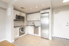 renovated one bedroom, river and gerrard - ID 1033 - Photo 2