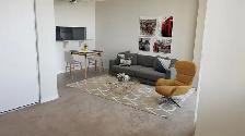 Chateau 100 - Spacious Bachelor for December - Photo 2