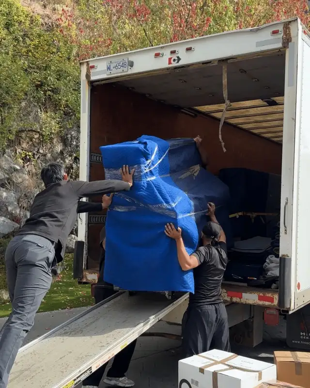 2 Movers – Loading & Unloading Help | Hamilton