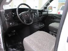 2020 GMC Savana Cargo Van RWD 2500 135' - Photo 9