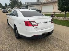 2015 Ford Taurus Police Interceptor SHO, low Kms 140050. - Photo 4