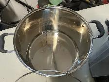 Keurig and stock pots - Photo 2