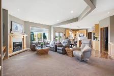 Meticulously cared for 3bdrm 3bth Bng w/oversized tpl garage - Photo 6