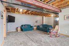 Meticulously cared for 3bdrm 3bth Bng w/oversized tpl garage - Photo 10