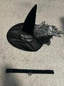Gothic Witch Kids Costume - Photo 7