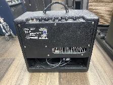 Fender Blues Junior III  Guitar Amplifier - Photo 2