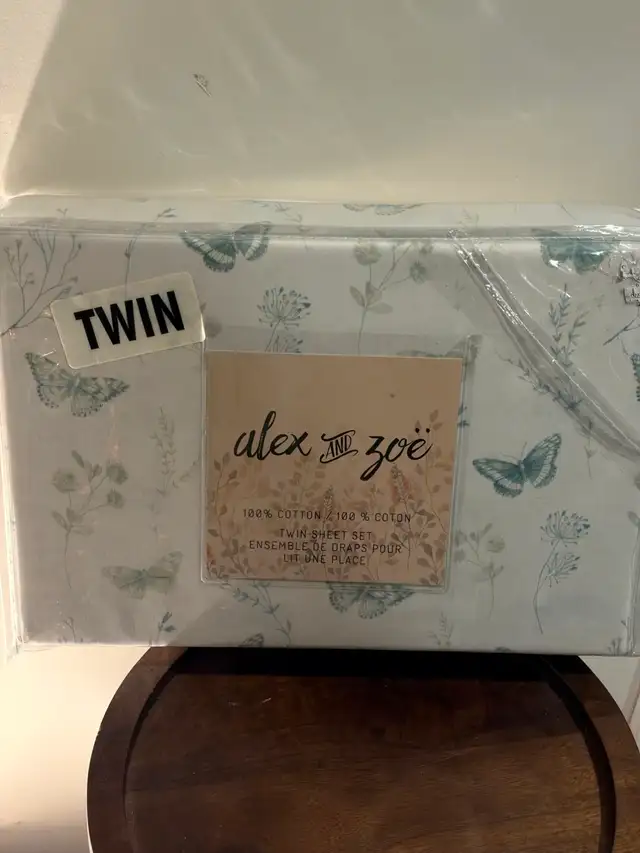 Alex and Zoe Twin Sheet Set - 100% Cotton - Butterfly