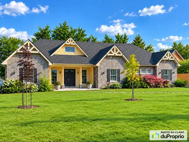 $1,695,000 - Bungalow for sale in St-Antoine-sur-Richelieu