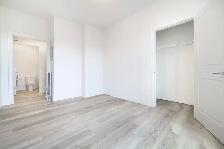 Beautifully Renovated 1 Bedroom Apartment! Available November! - Photo 9