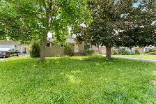 Beautiful Upper Level of Bungalow Available Immediately