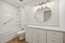 FOR SALE: Updated 3-bed Townhouse Condo near U of M! - Photo 9