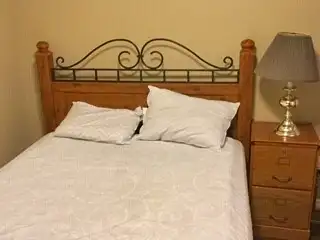 BEAUTIFUL ALL-INCLUSIVE FURNISHED BASEMENT ROOM.