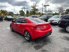 2011 Kia Forte Koup 2dr • Leather Sunroof Bluetooth CLEAN CARFAX - Photo 7