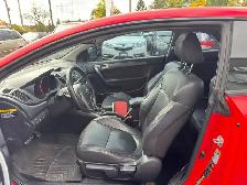 2011 Kia Forte Koup 2dr • Leather Sunroof Bluetooth CLEAN CARFAX - Photo 9