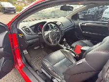 2011 Kia Forte Koup 2dr • Leather Sunroof Bluetooth CLEAN CARFAX - Photo 10