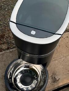 PetSafe Smart Feed Wi-Fi Automatic Pet Feeder - Like New - Photo 3